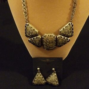 Necklace set